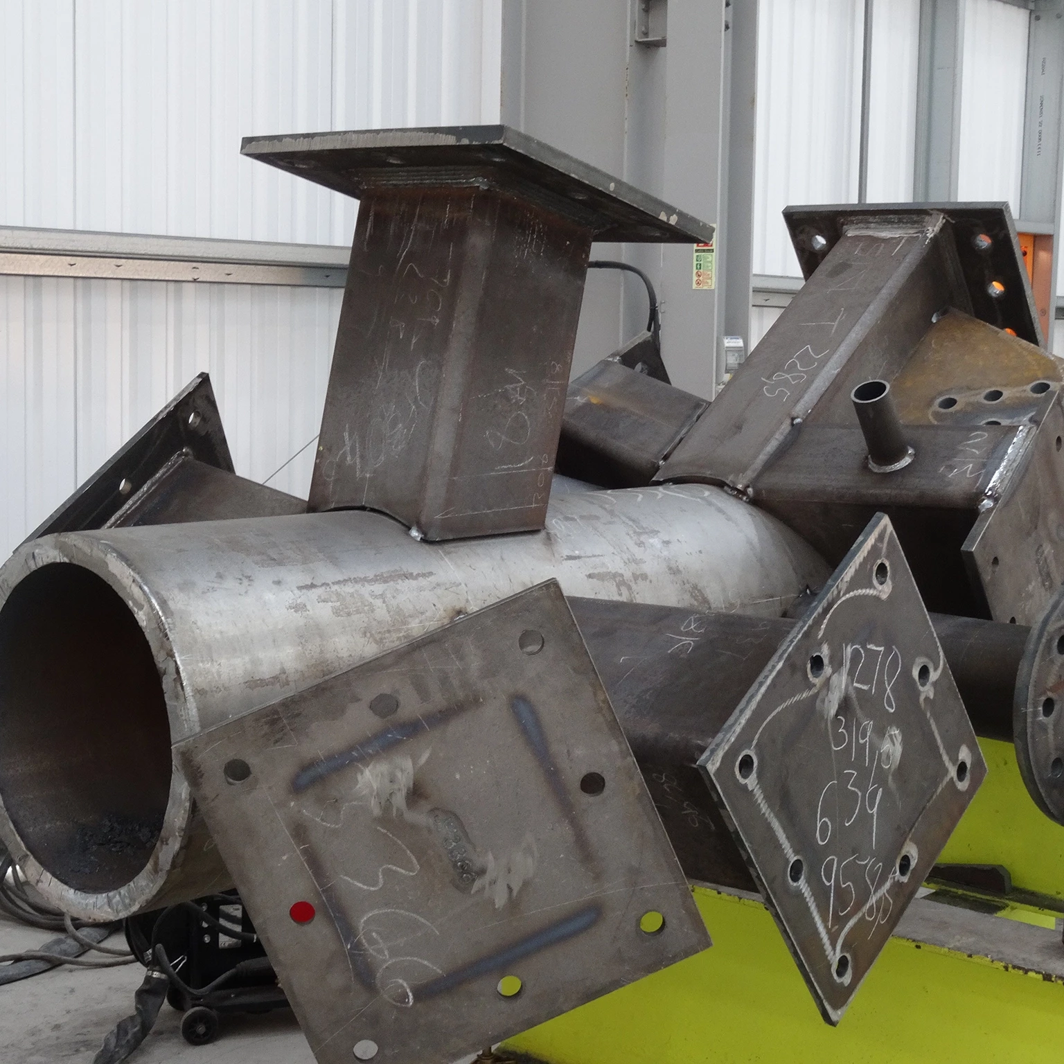 complex fabrication4 uai
